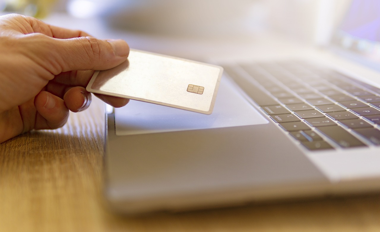 Tarsus e-ticaret sitesi örneği, online ürün mağazası ve dijital satış platformu