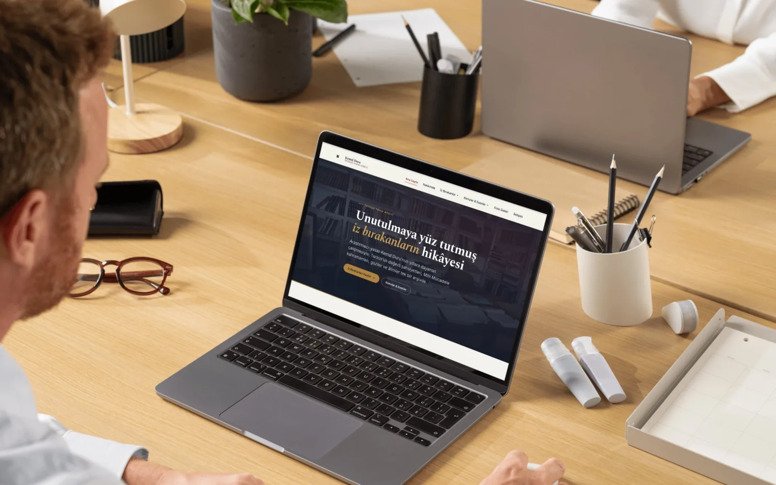 Kemal Duru kişisel web sitesi tasarımı - Deniz Media Group